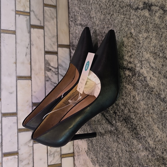 a new day Shoes - A New Day Black Pointed Toe Pumps Size 8 WIDE